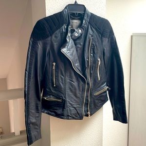NWT! Gorgeous MuuBaa leather bomber jacket. Size 10 (UK), 6 (US). Runs small.